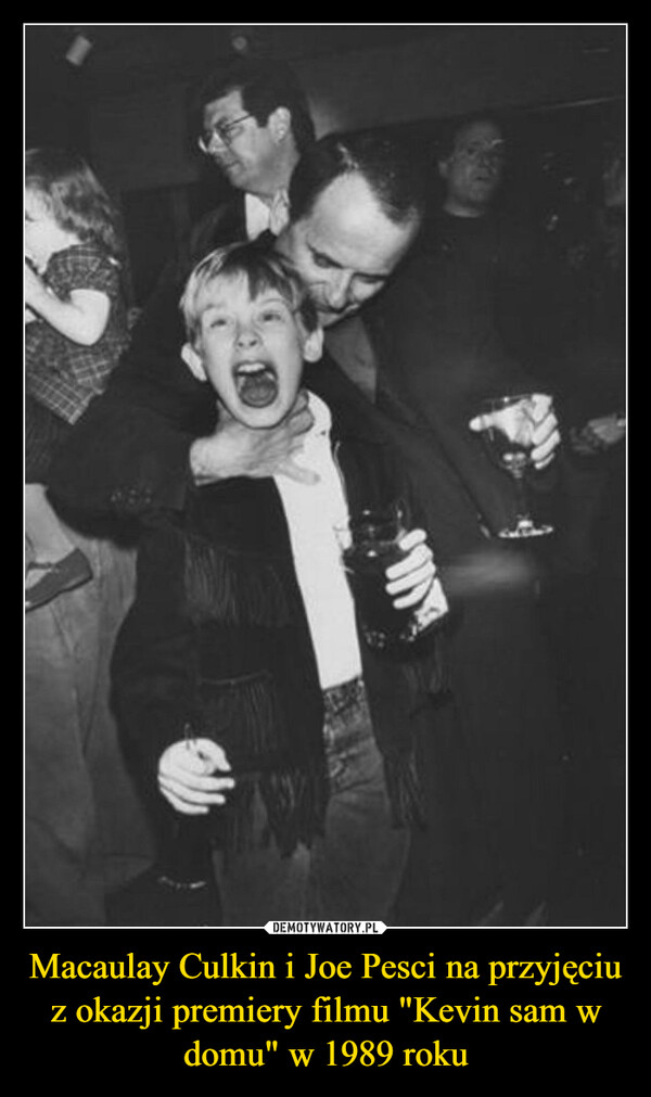 Macaulay Culkin i Joe Pesci na przyjęciu z okazji premiery filmu "Kevin sam w domu" w 1989 roku